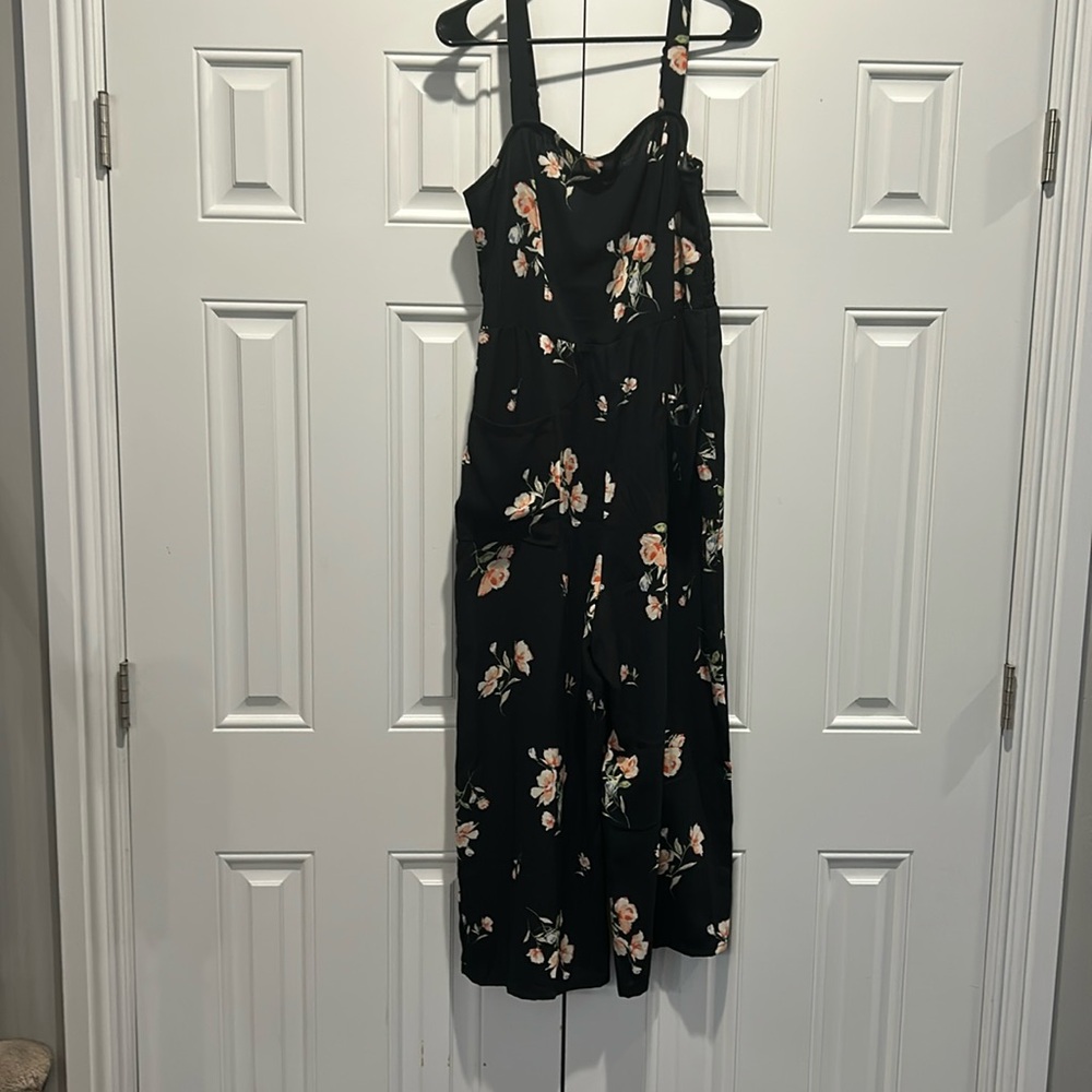 Floral romper size medium
